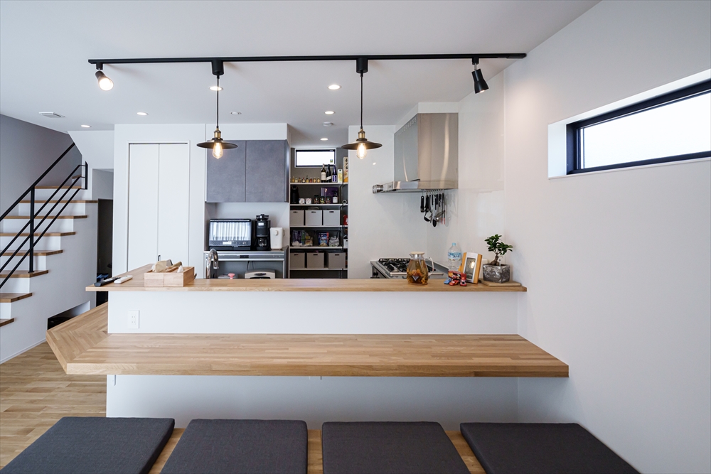 キッチンカウンター