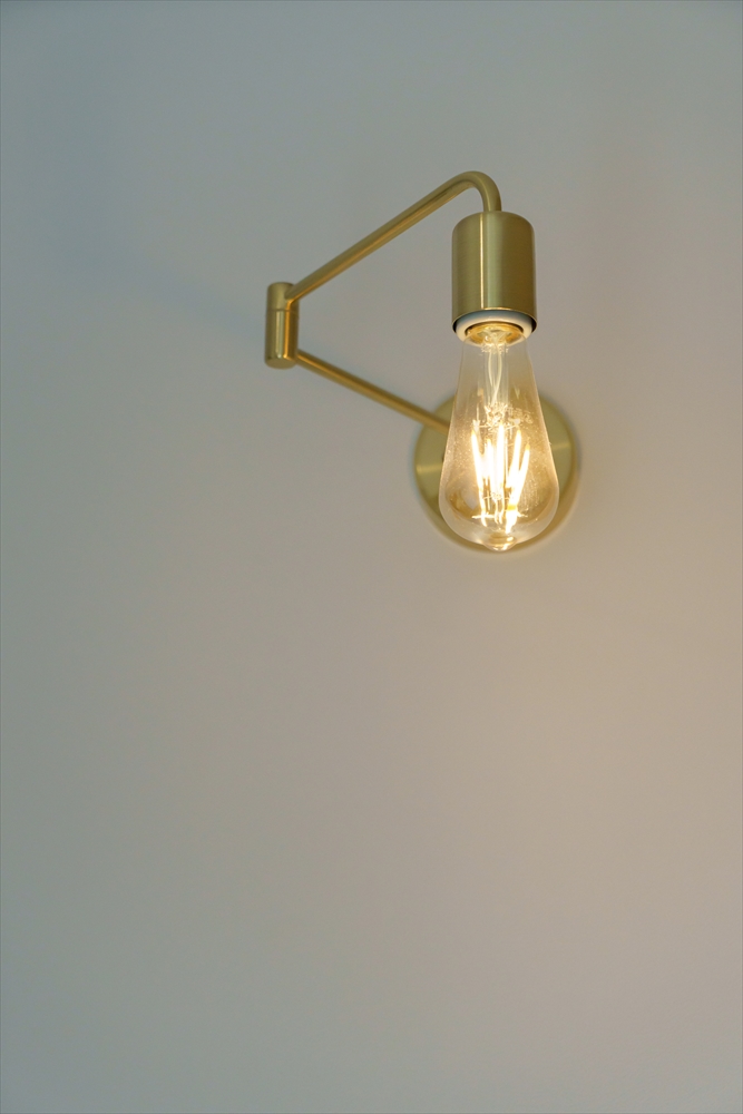 ブラケットライト